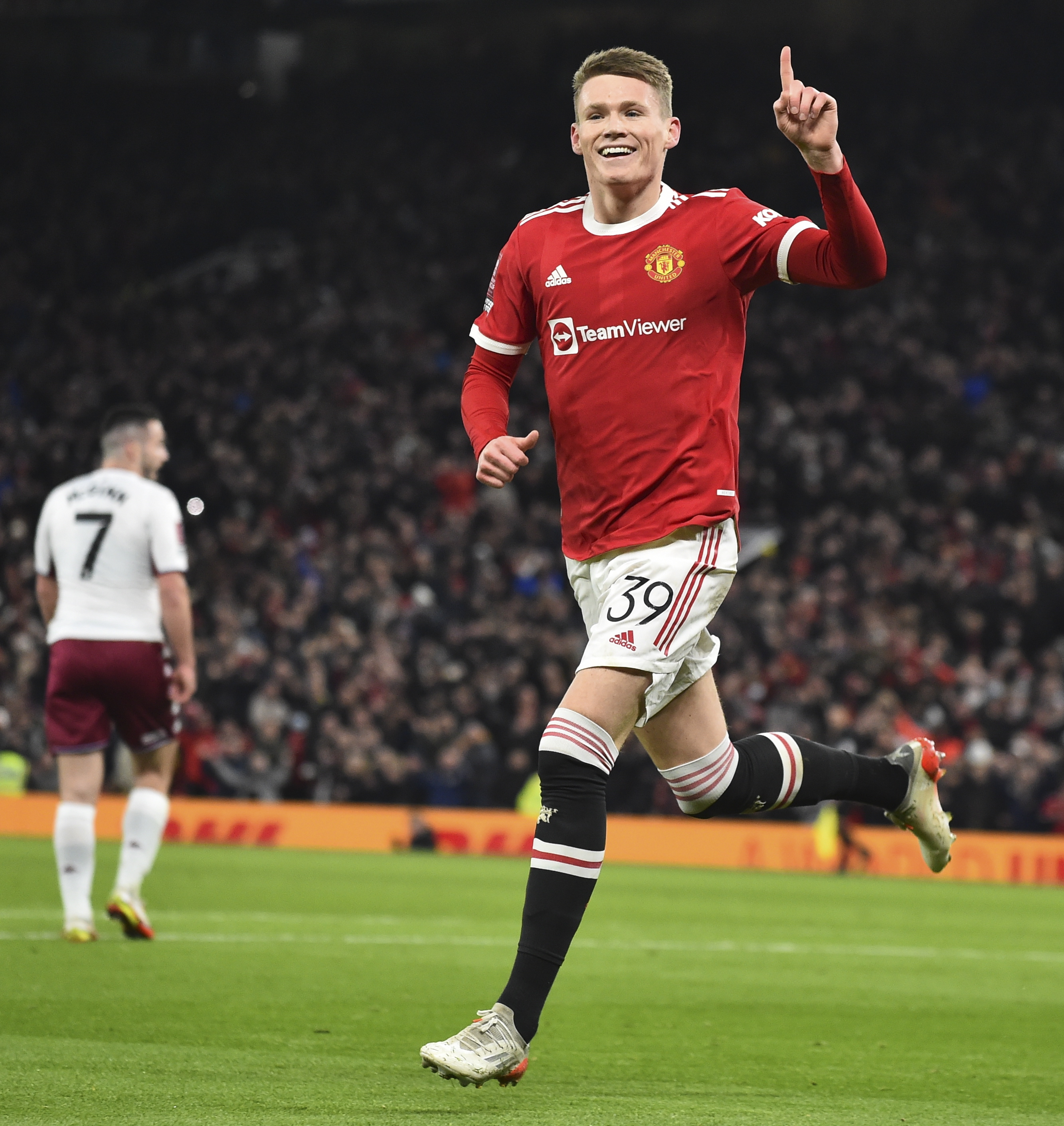 九游下载安装-阿斯顿维拉发布备战花絮，窗口期刷新队史纪录，足总杯任务艰巨，临场指挥获称赞的简单介绍