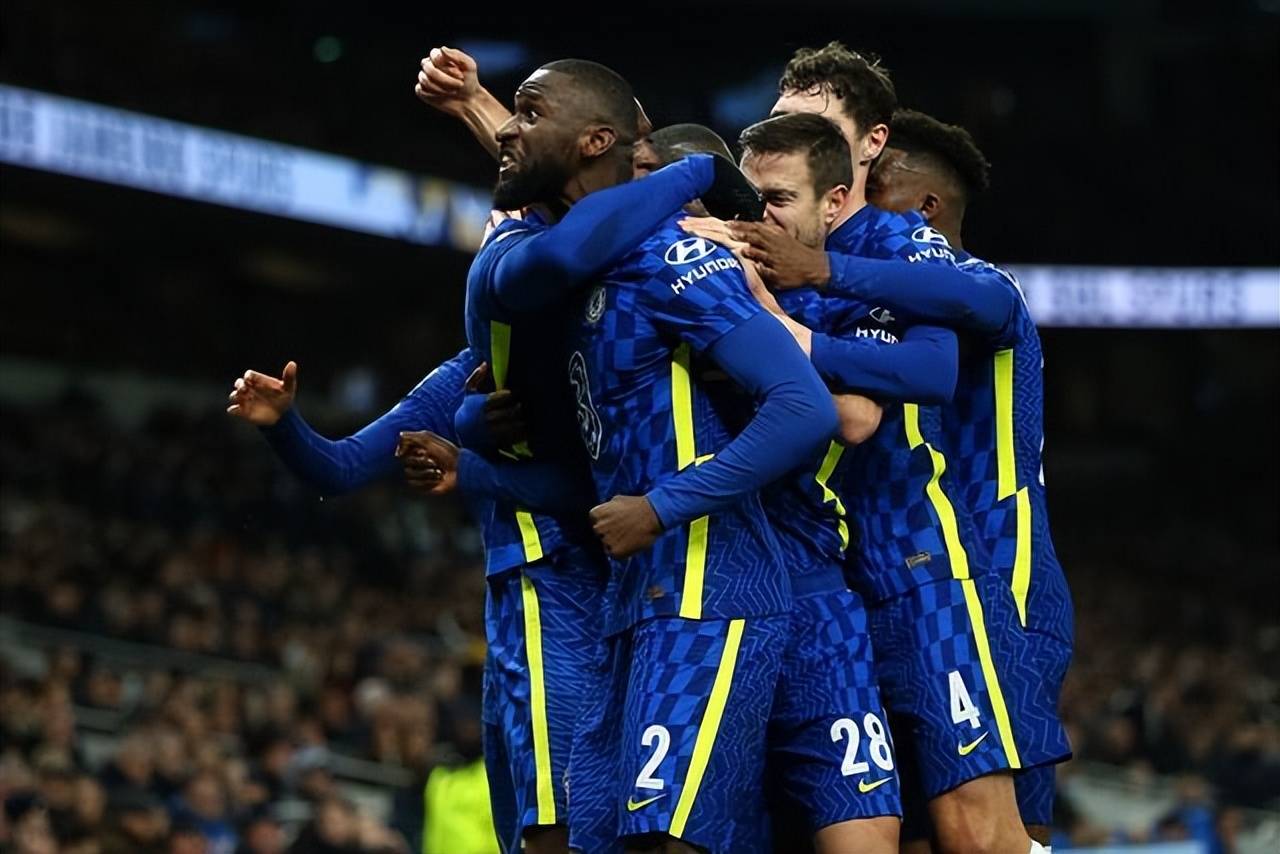 阿斯顿维拉发布备战花絮，窗口期刷新队史纪录，足总杯任务艰巨，临场指挥获称赞的简单介绍