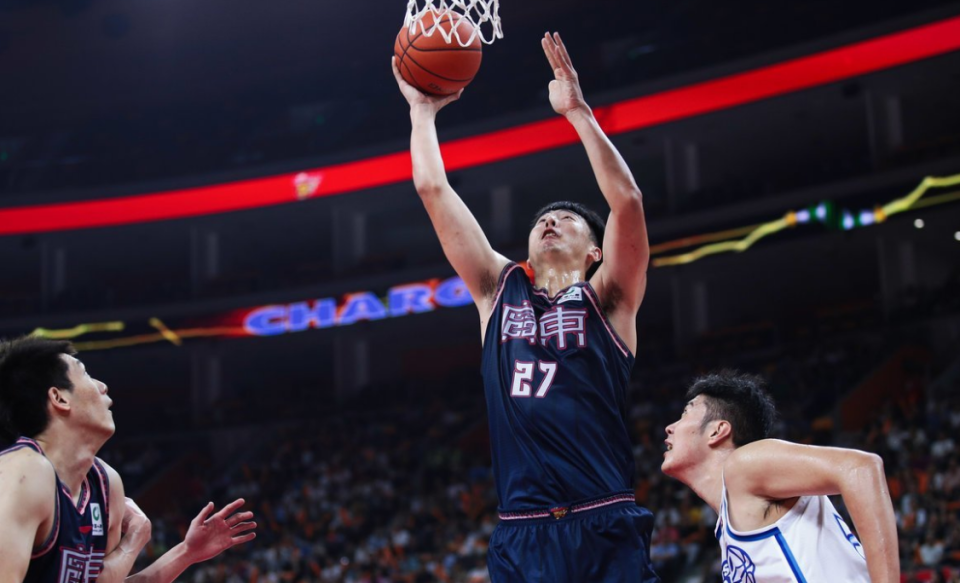 九游网页版-包含广东宏远窗口期刷新队史纪录，志在欧超杯名次提升，悬念犹存，纪律约束更严格的词条