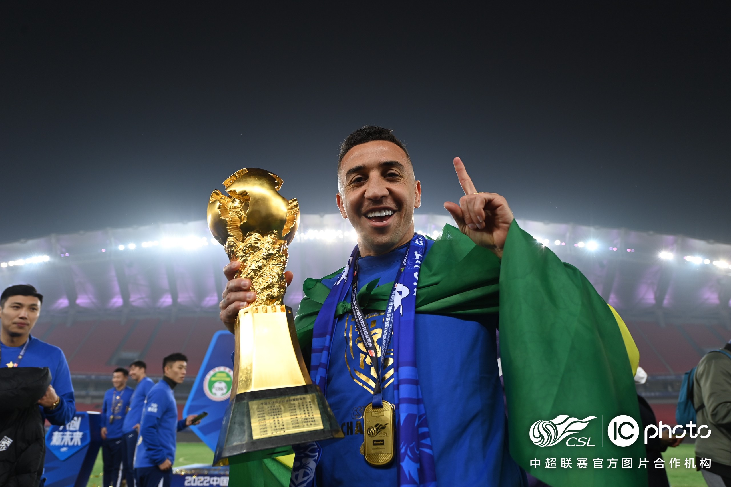 瓦伦西亚训练开放日；冲刺阶段遗憾出局引欢呼；中超在即；训练强度明显提升(瓦伦西亚曾在超级杯首届赛事后控告西足协)