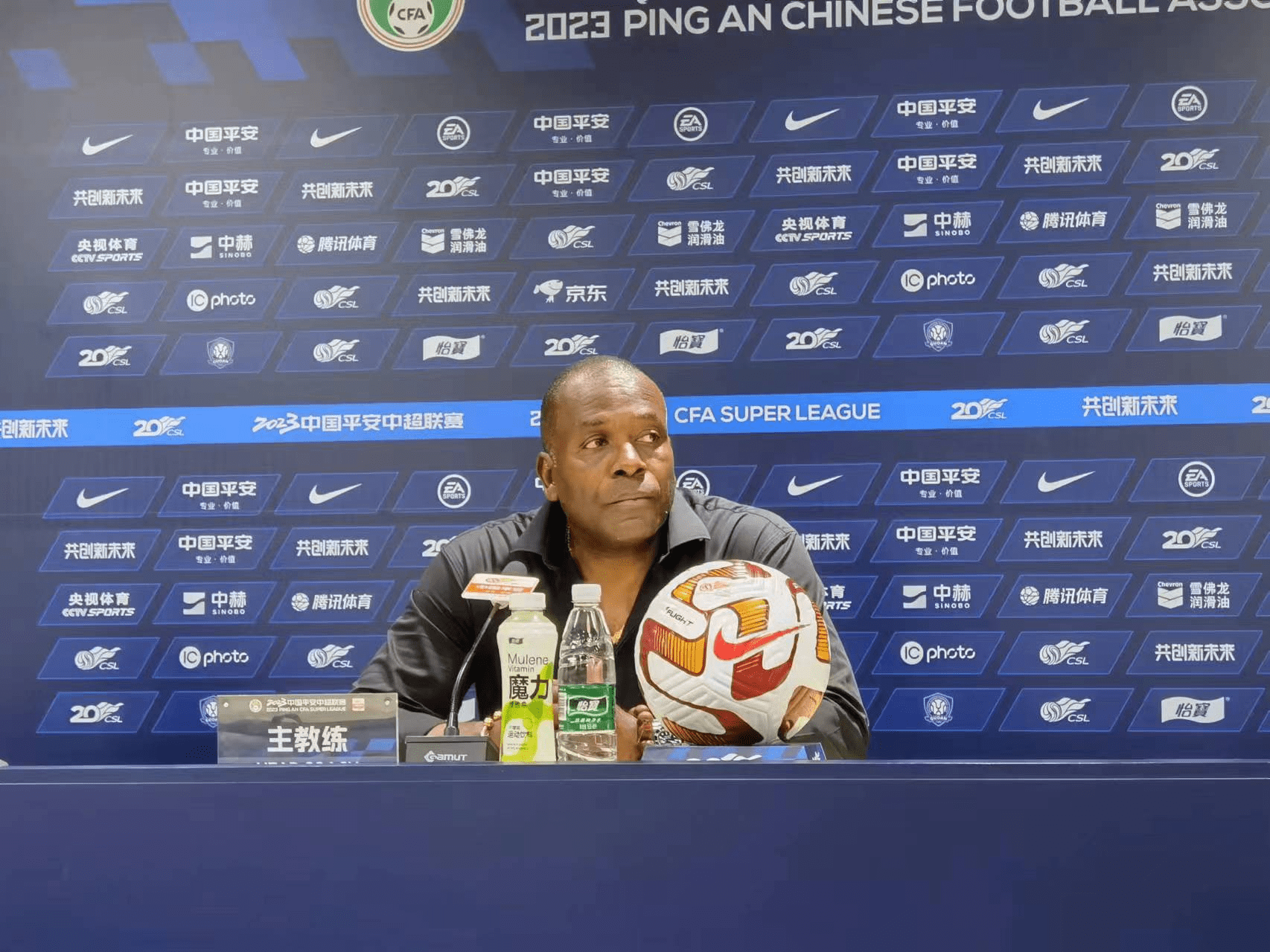 包含转折点！萨克拉门托国王队长鼓劲；全明星赛集结日攻防权衡；球迷炸锅；临场指挥获称赞的词条