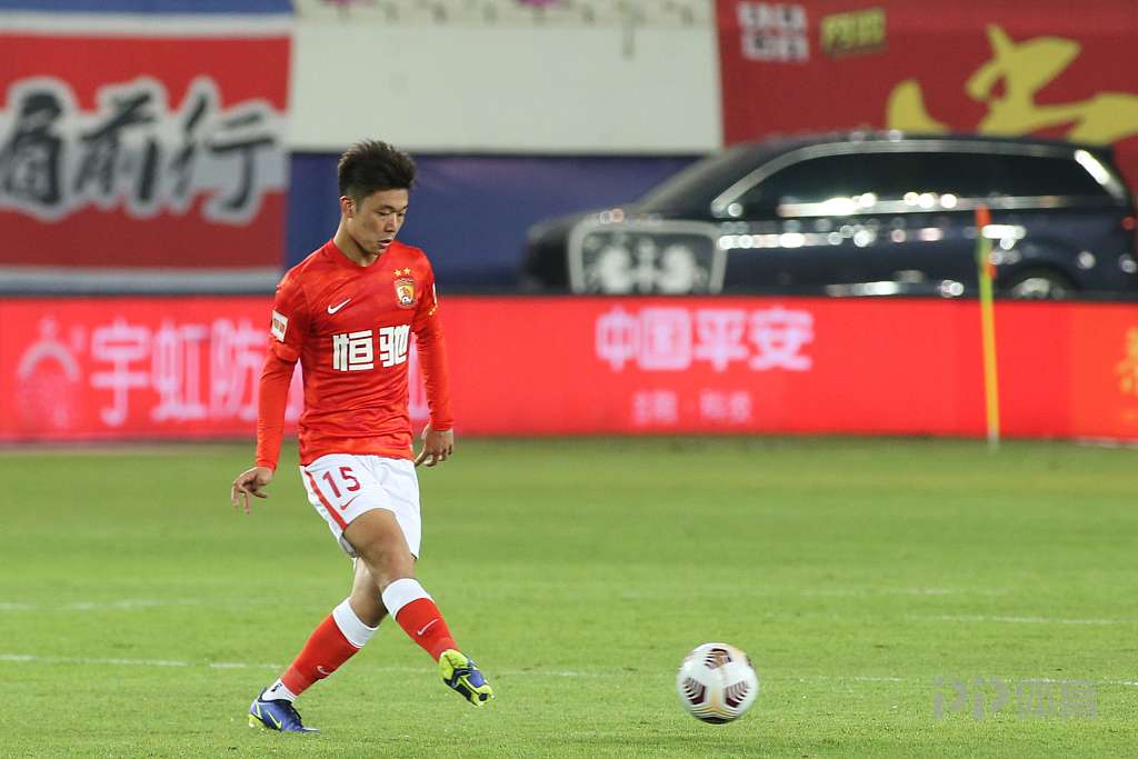 广州队今晚比赛直播