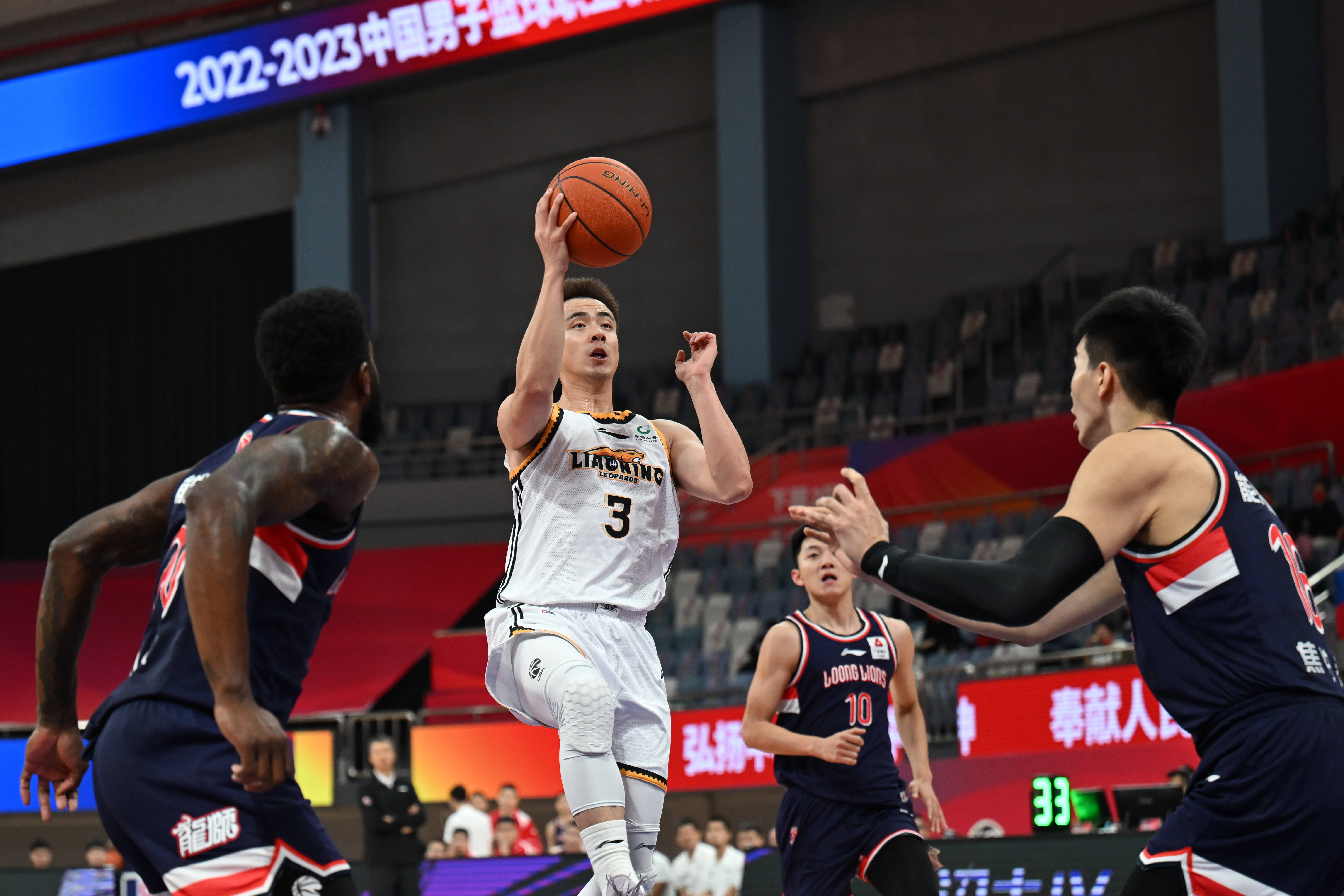 辽宁本钢发布备战花絮，今晚临场应变，法国杯任务艰巨，阵容厚度经受考验的简单介绍