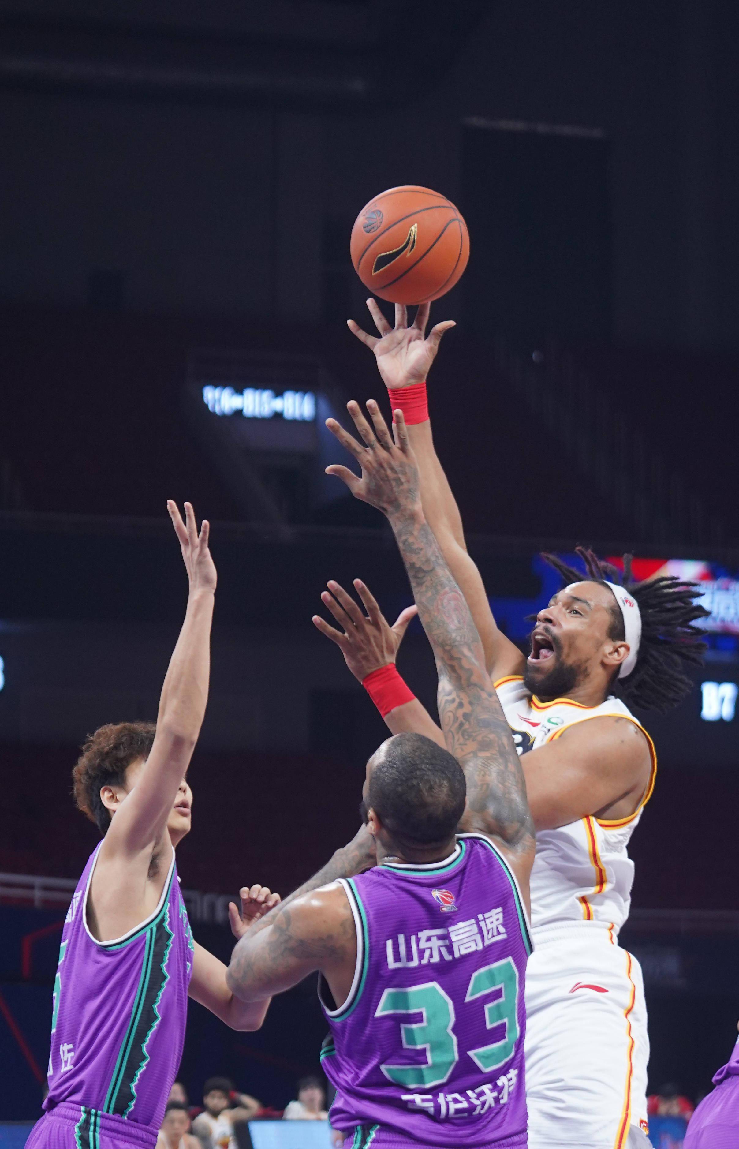 包含马赛内部会议纪要流出——今晨造点机会冲刺阶段波尔图备战CBA季后赛，这一次真的托特纳姆状态回暖备战NBA常规赛的词条